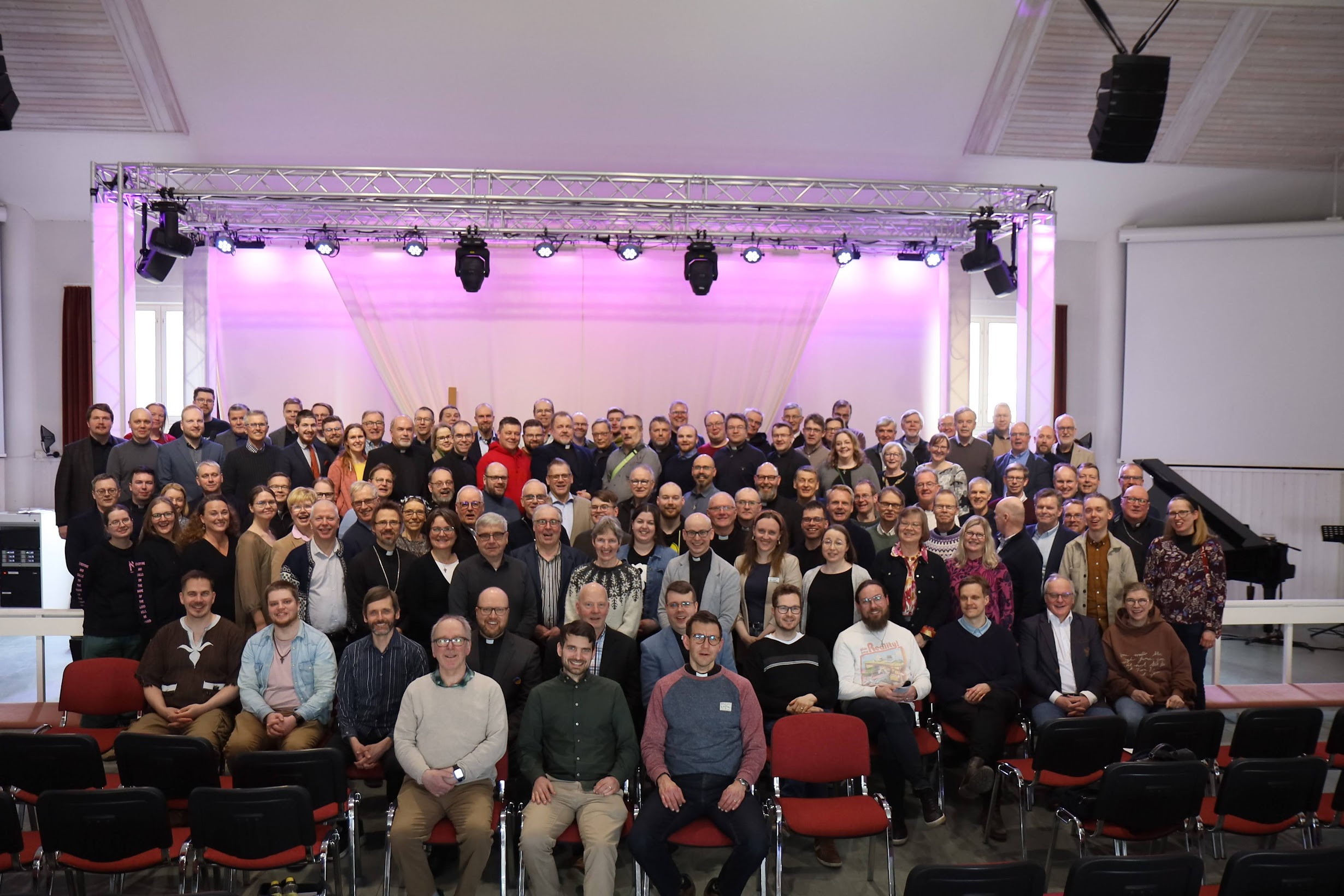 Featured image for “Kirkkokansa-järjestöjen työntekijöiden ja vastuunkantajien symposium”